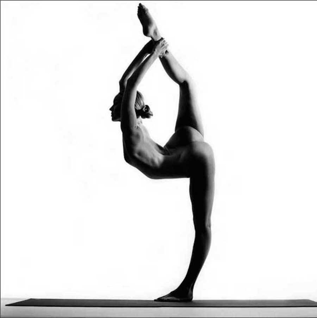 NudeYogaGirl_3